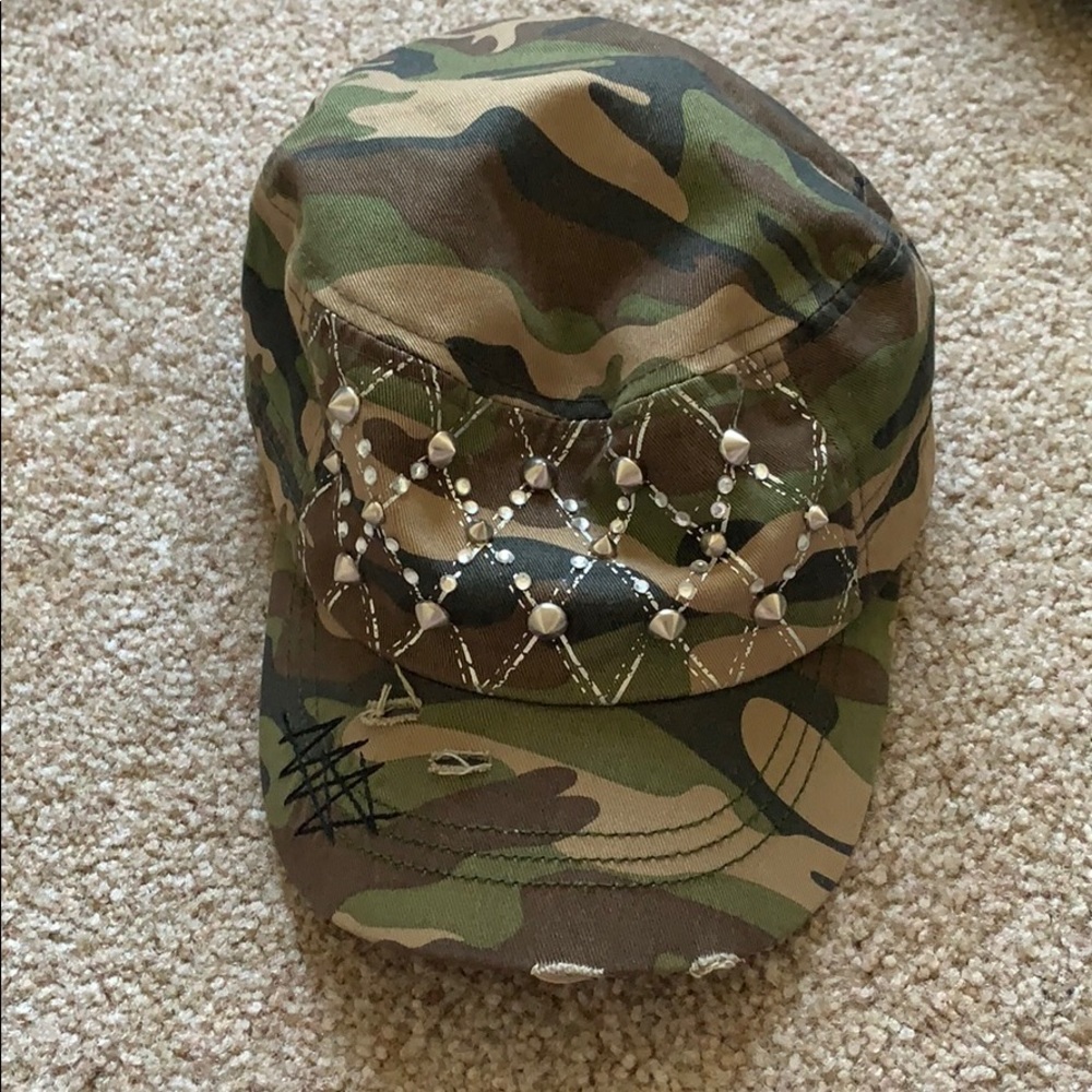 Cute and stylish camouflage hat